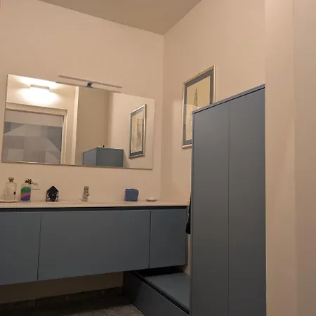 A Window On The Apartmán