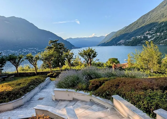 A Window On The Apartmán