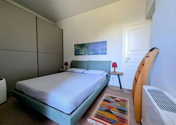 A Window On The Apartment *