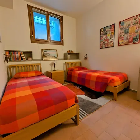 A Window On The Apartment *